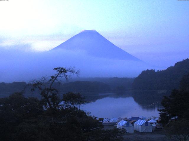 精進湖からの富士山