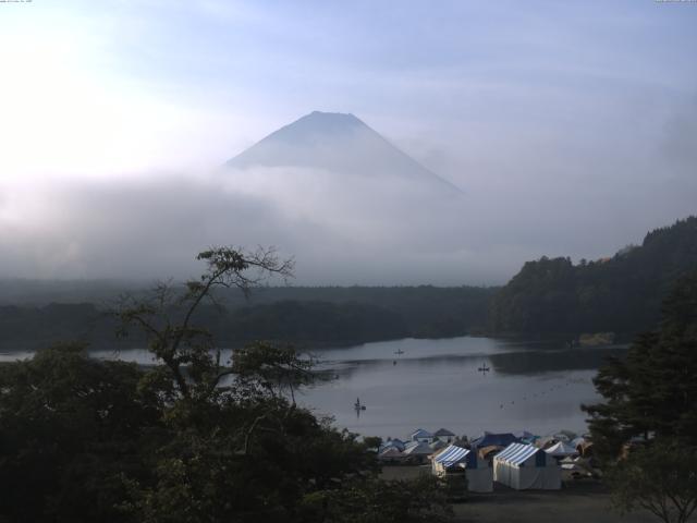 精進湖からの富士山