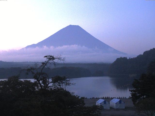 精進湖からの富士山