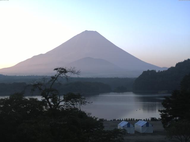 精進湖からの富士山