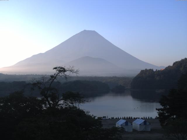 精進湖からの富士山