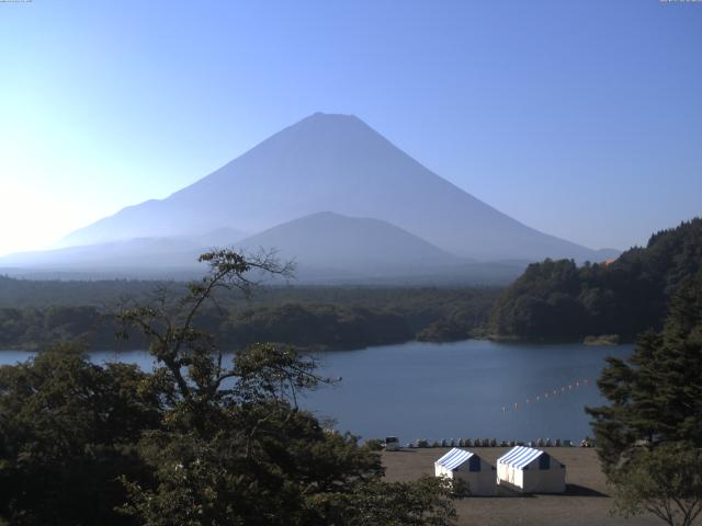 精進湖からの富士山