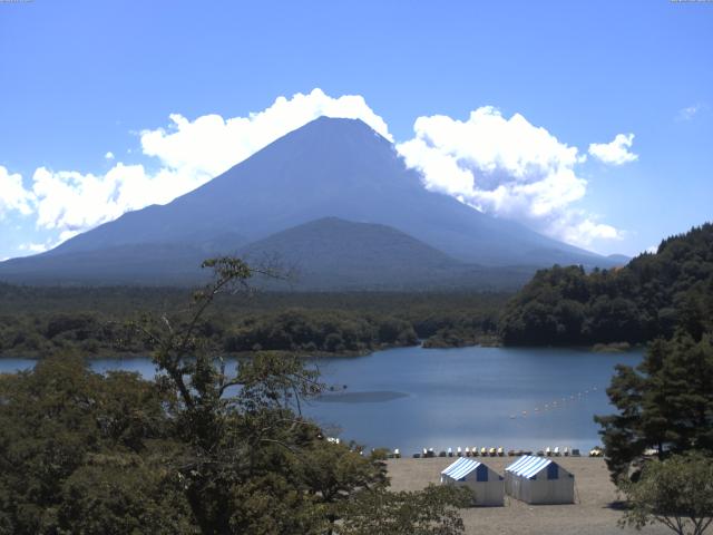 精進湖からの富士山