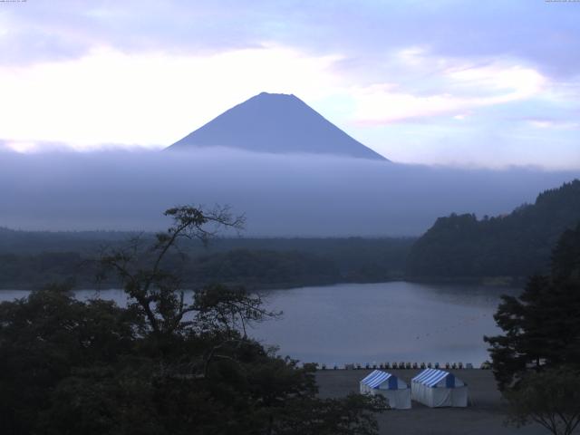 精進湖からの富士山