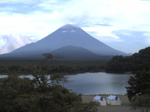 精進湖からの富士山