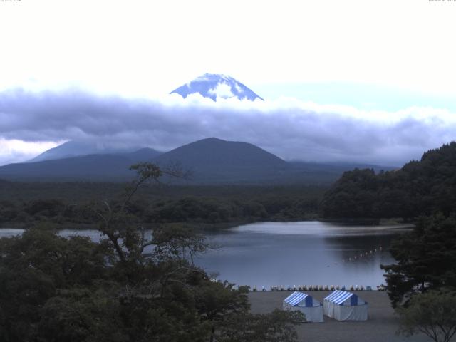 精進湖からの富士山