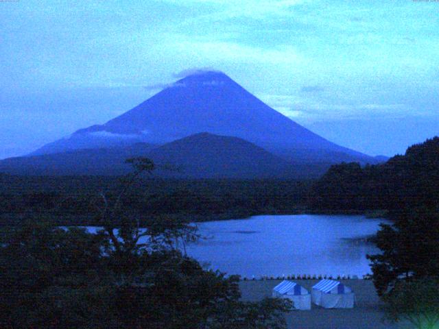 精進湖からの富士山