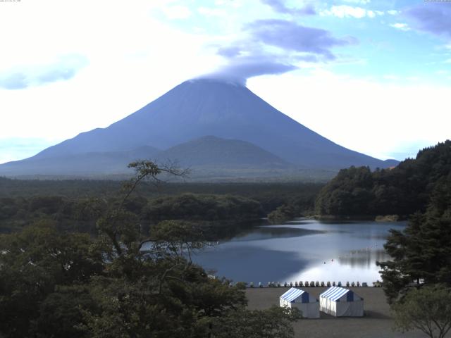 精進湖からの富士山