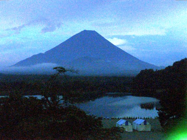 精進湖からの富士山