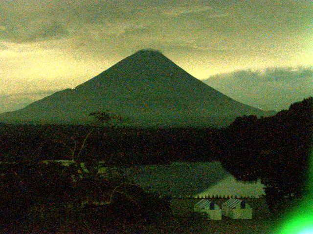 精進湖からの富士山