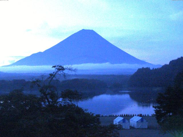 精進湖からの富士山