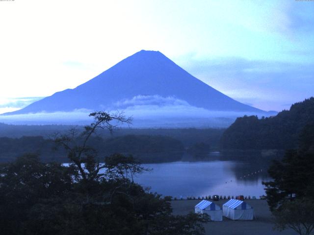 精進湖からの富士山