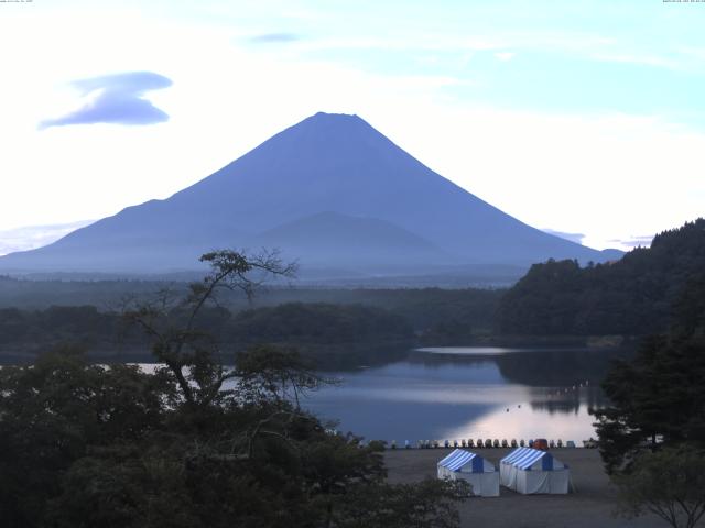 精進湖からの富士山