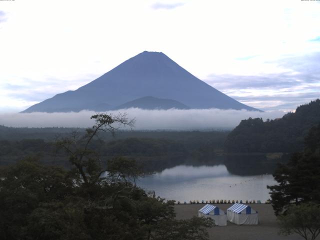 精進湖からの富士山