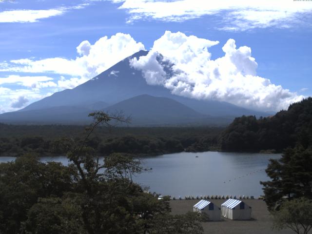 精進湖からの富士山