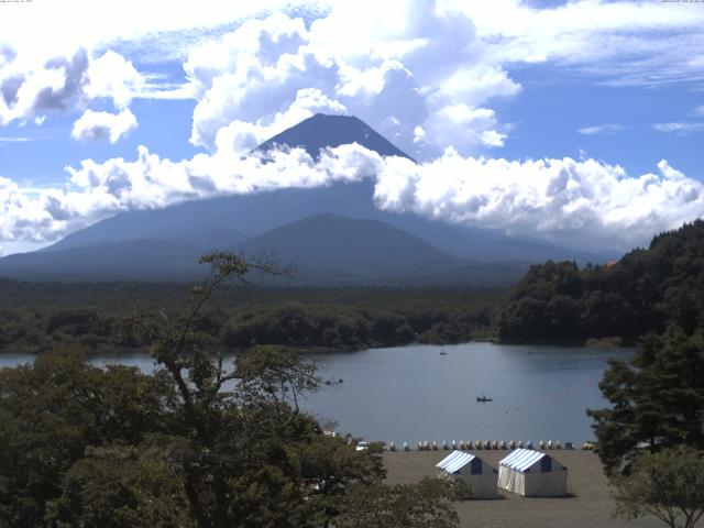 精進湖からの富士山