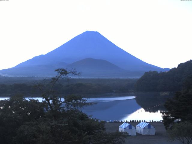 精進湖からの富士山