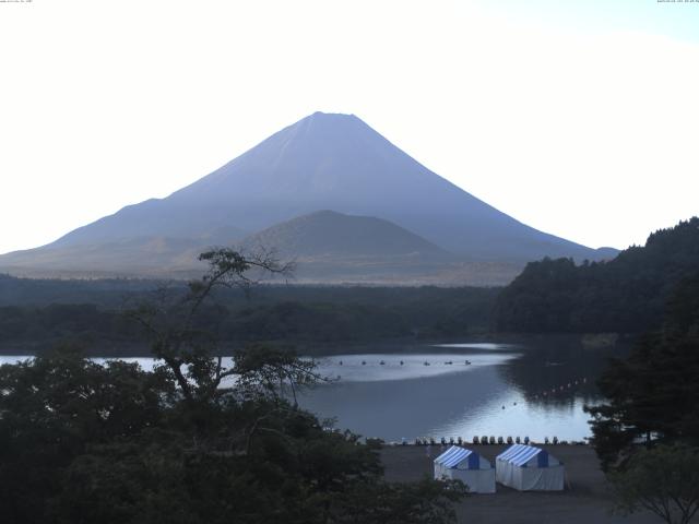 精進湖からの富士山