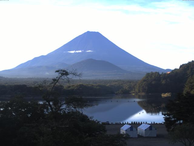 精進湖からの富士山