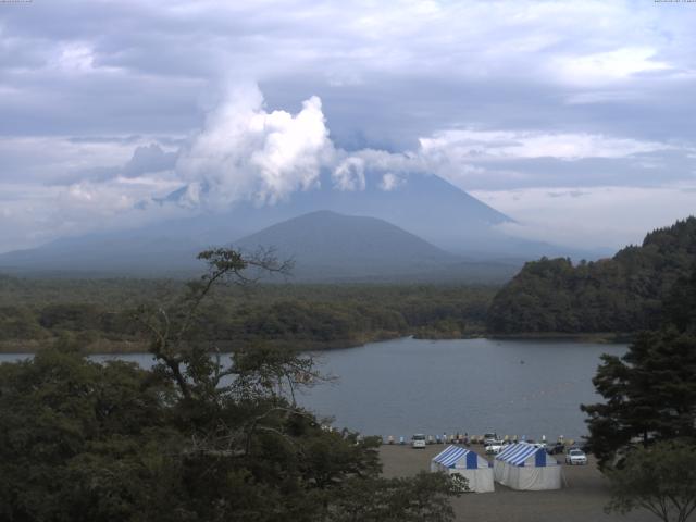 精進湖からの富士山