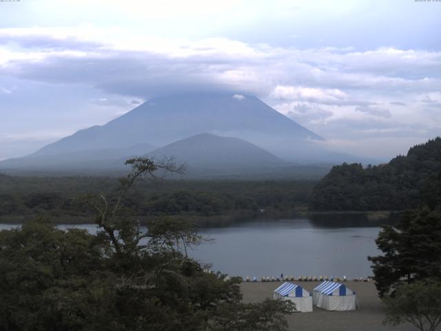 精進湖からの富士山