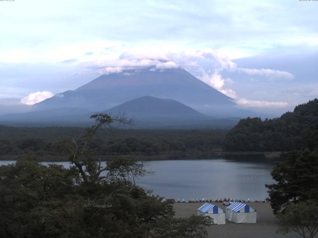 精進湖からの富士山