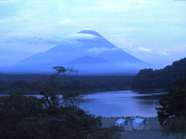 精進湖からの富士山