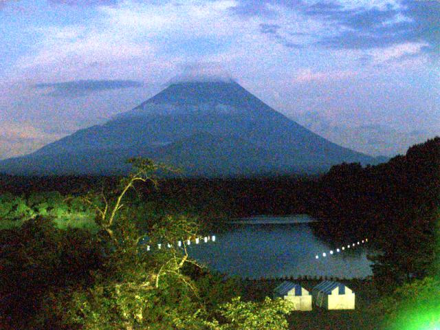 精進湖からの富士山