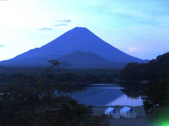 精進湖からの富士山