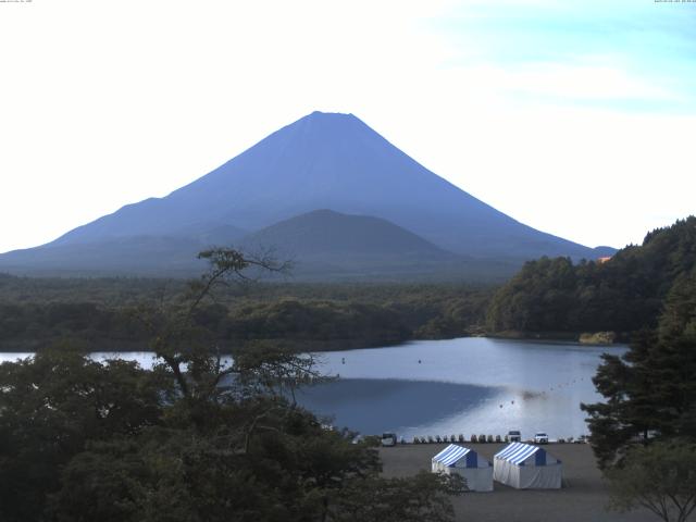 精進湖からの富士山