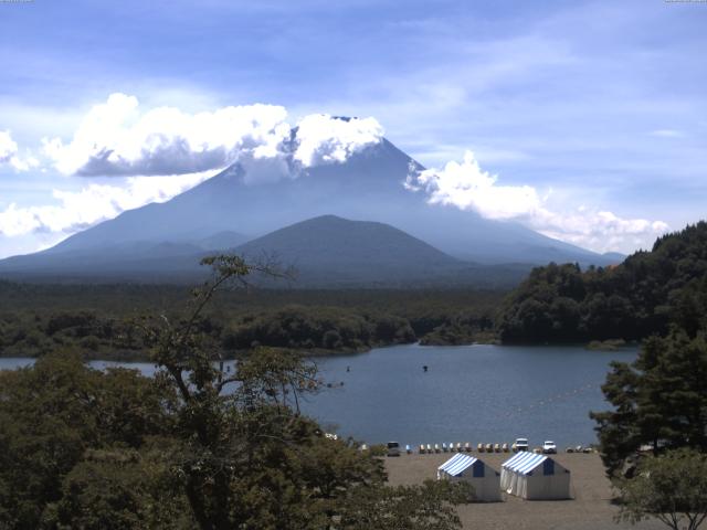 精進湖からの富士山