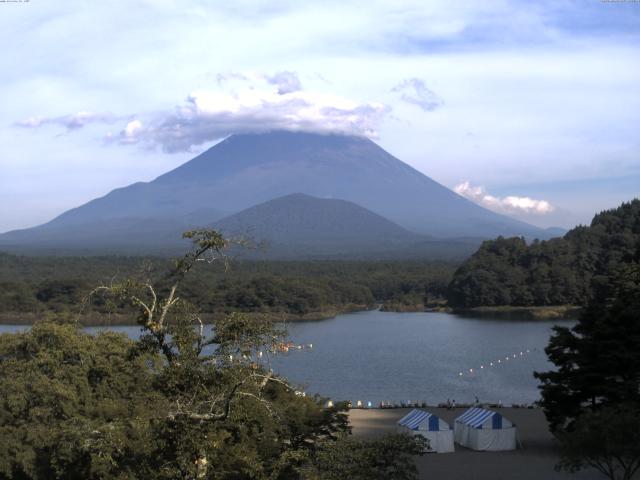 精進湖からの富士山