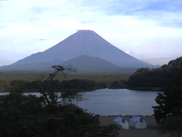 精進湖からの富士山