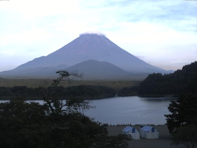 精進湖からの富士山