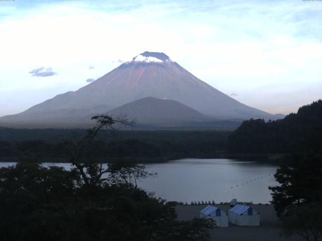 精進湖からの富士山