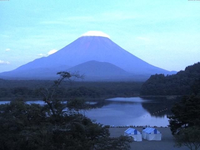 精進湖からの富士山