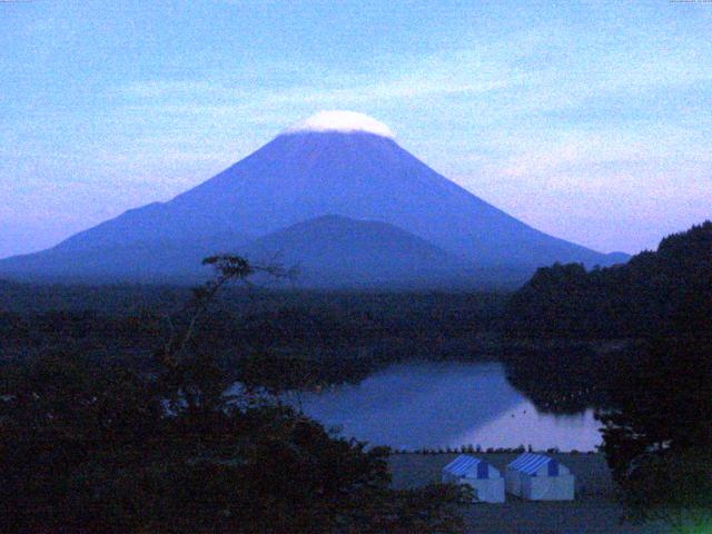 精進湖からの富士山