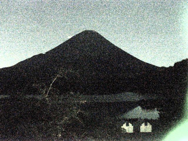 精進湖からの富士山