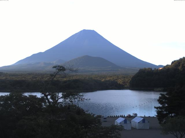 精進湖からの富士山