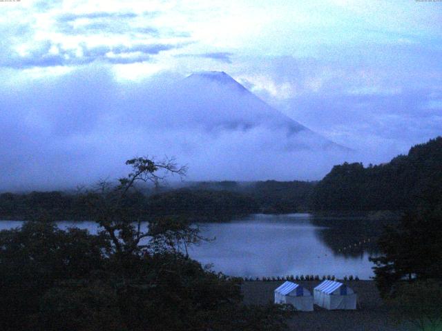 精進湖からの富士山