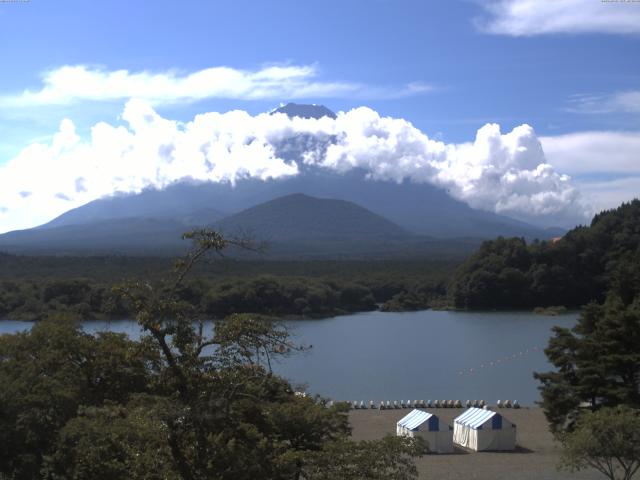 精進湖からの富士山