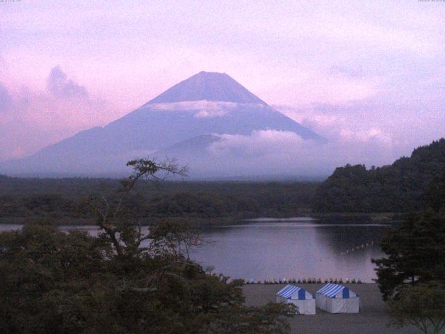 精進湖からの富士山