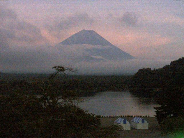 精進湖からの富士山