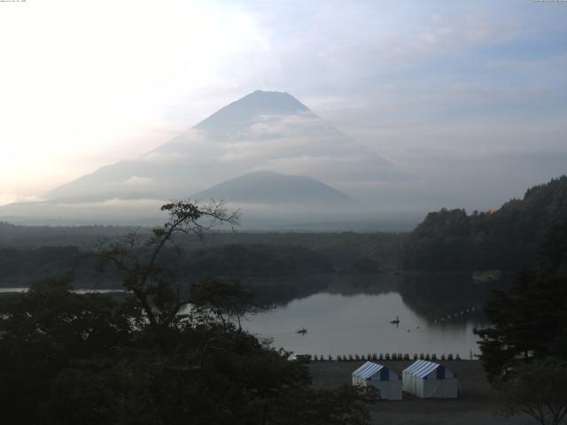 精進湖からの富士山