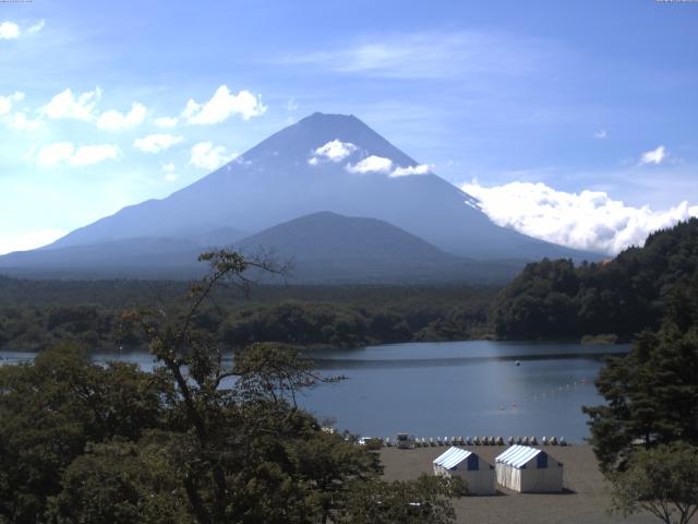 精進湖からの富士山