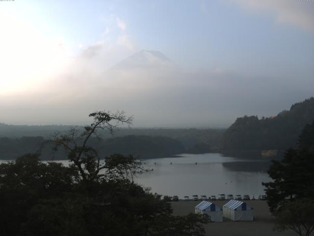 精進湖からの富士山