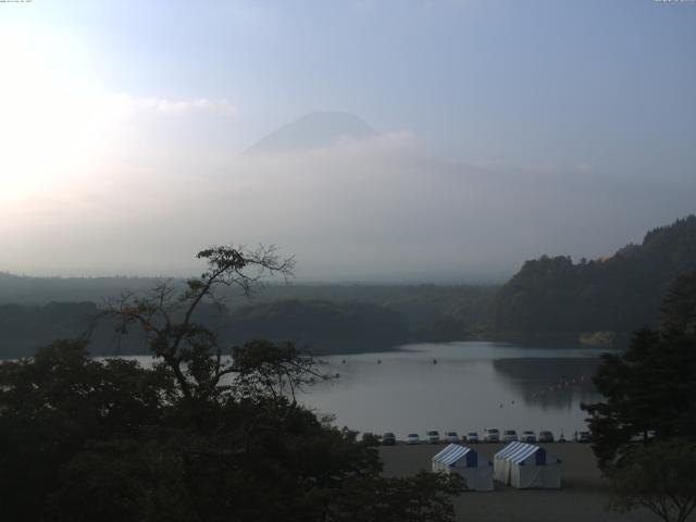 精進湖からの富士山