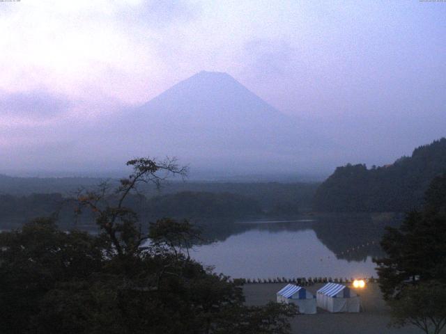 精進湖からの富士山