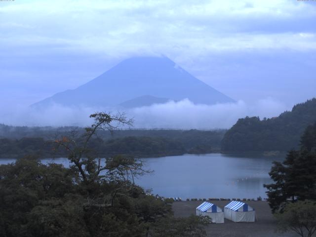 精進湖からの富士山