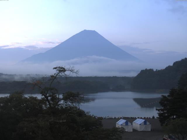 精進湖からの富士山